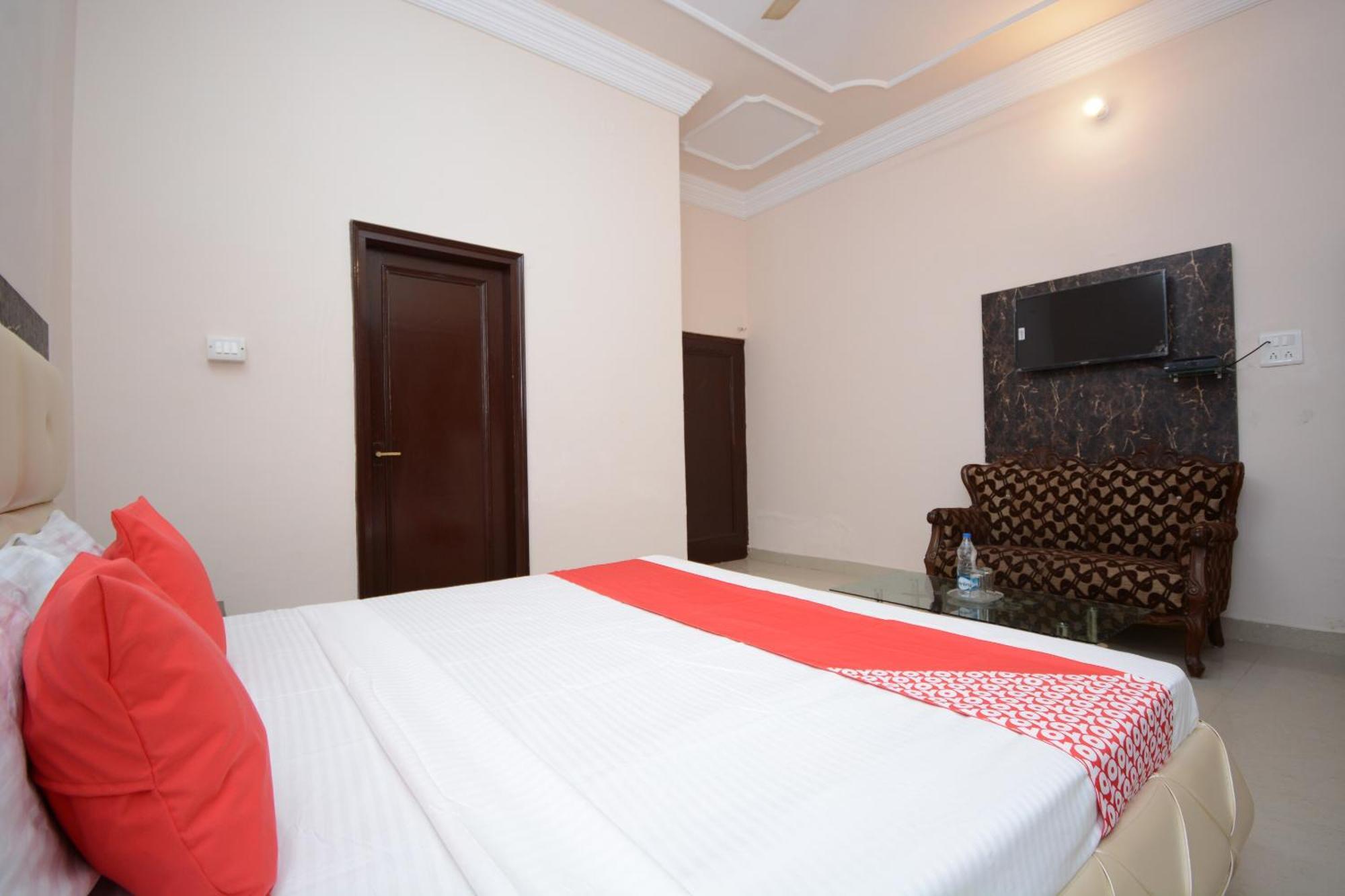 Hotel Asia Palace Pathānkot Exterior photo