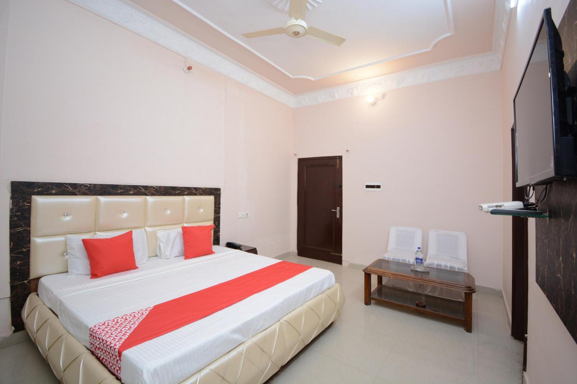 Hotel Asia Palace Pathānkot Exterior photo