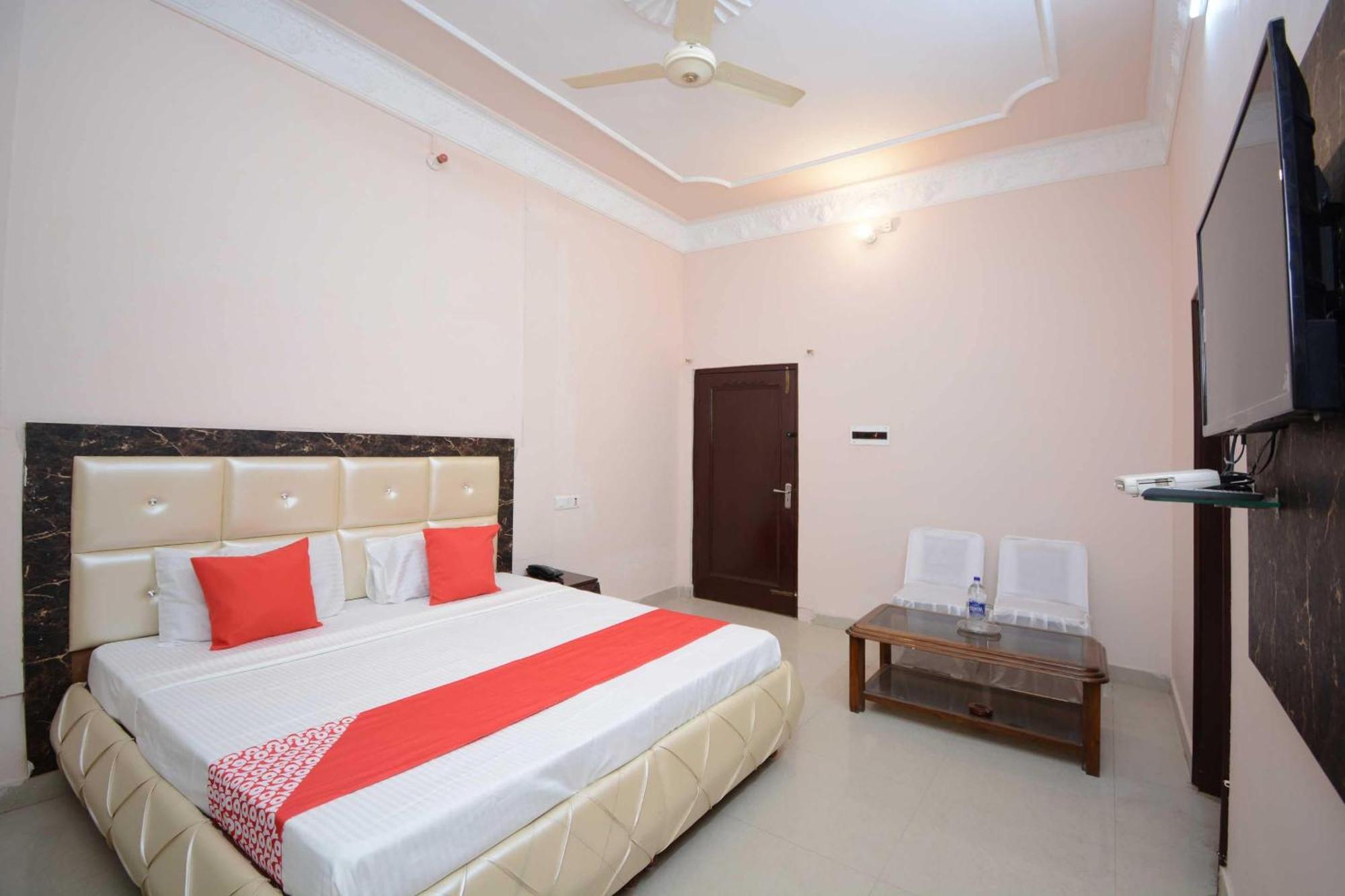 Hotel Asia Palace Pathānkot Exterior photo
