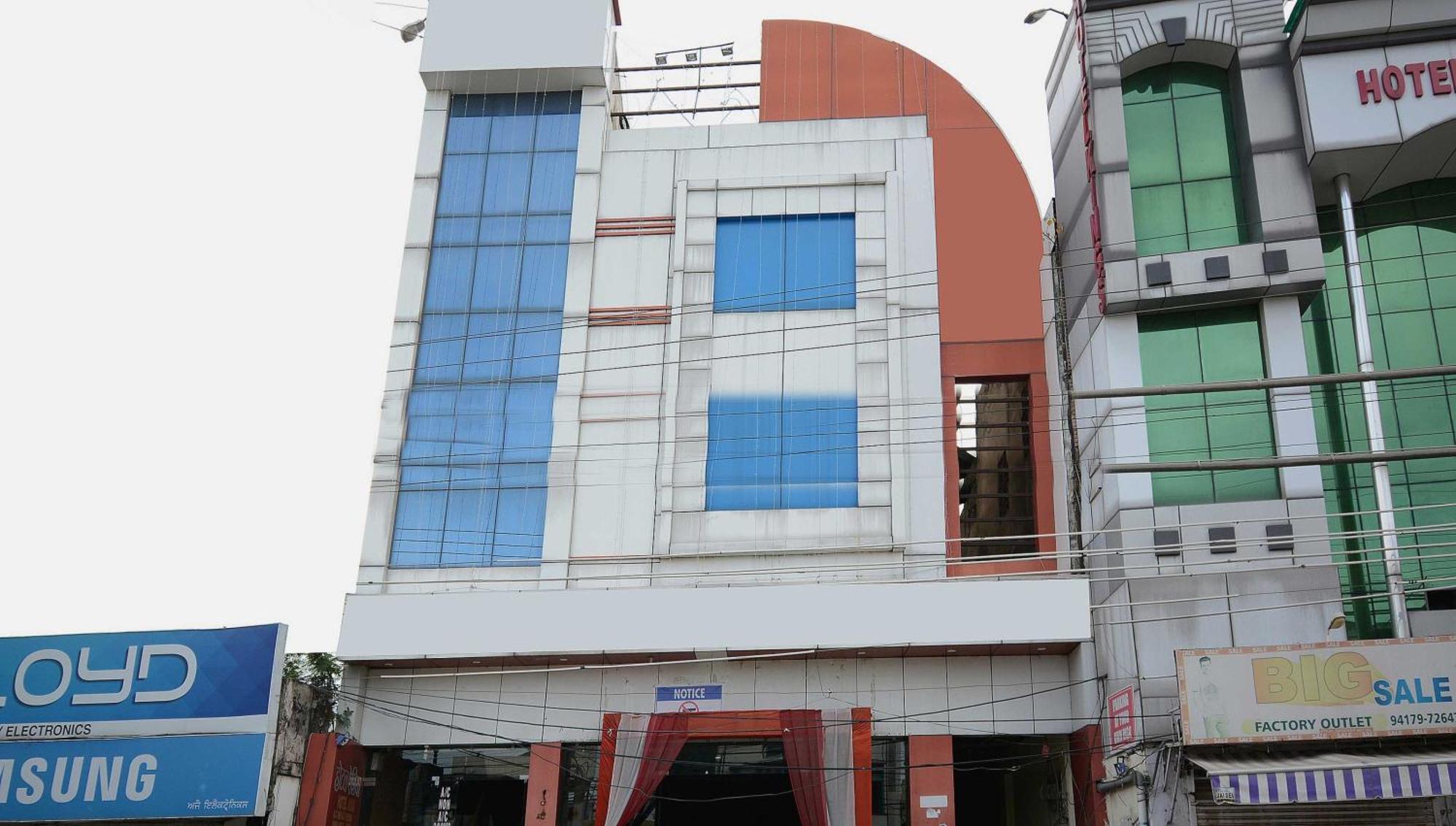 Hotel Asia Palace Pathānkot Exterior photo